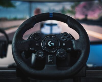 Logitech G: annunciato il nuovo volante da gaming G923